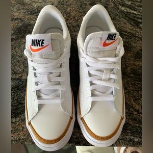 USED - Kids' Court Legacy Low Top Sneaker (Big Kid 5.5 women’s 7.5)